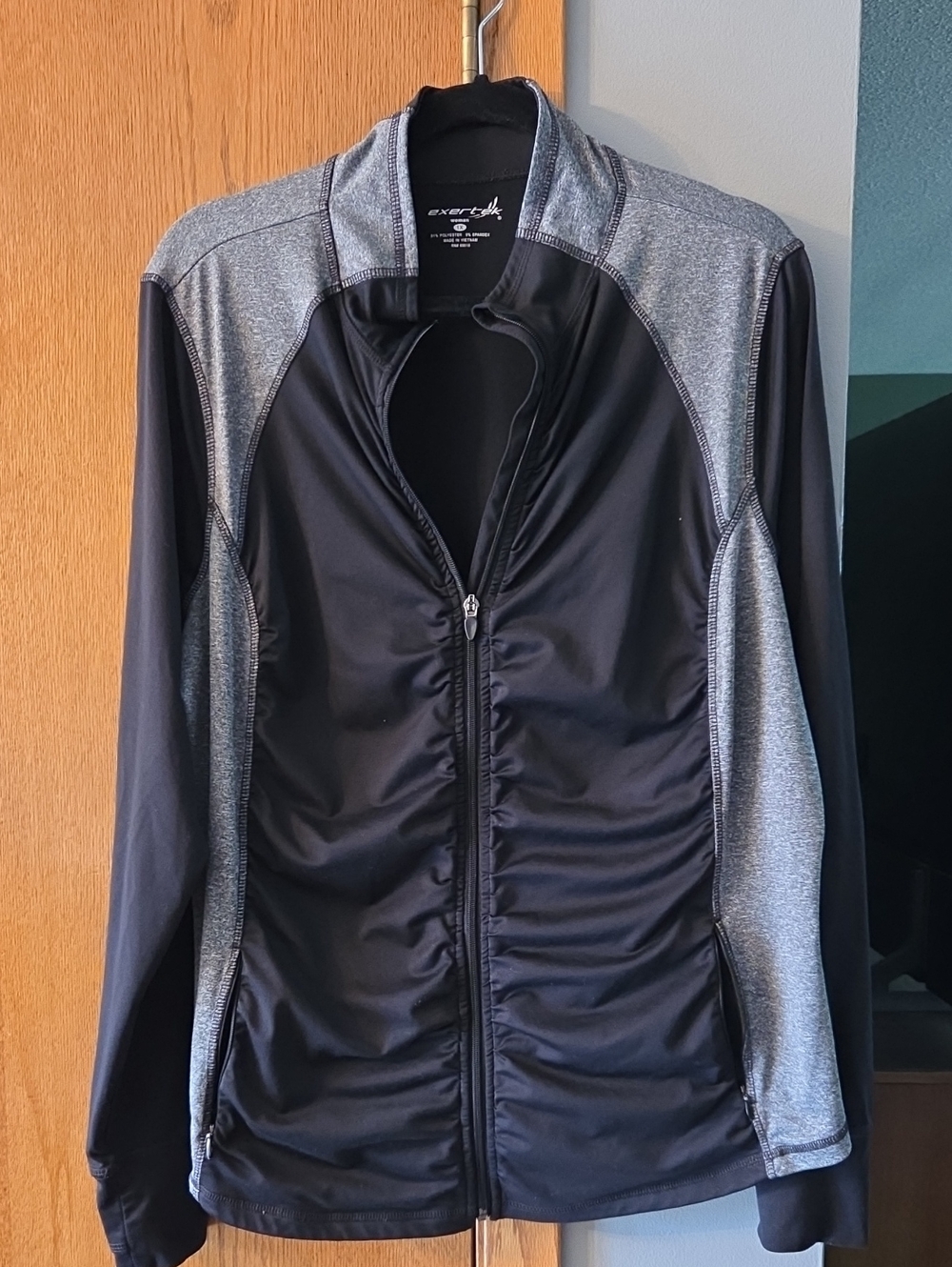 exertek Women's Black and Gray Full-Zip Sport Jacket